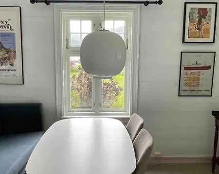 Oanes House Apartment